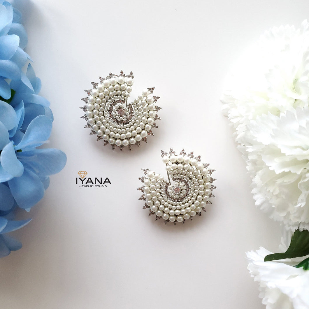 Jumbo Swirl Pearl Studs