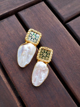 Load image into Gallery viewer, Signature Baroque Pearl Studs Square
