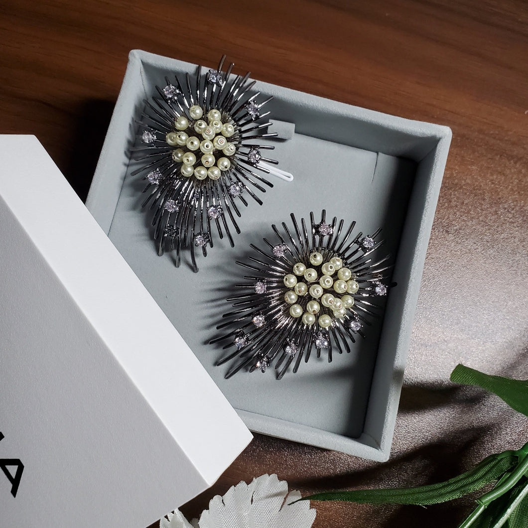 Pearl Burst Studs