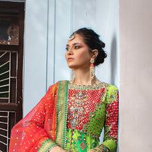 Load image into Gallery viewer, Bikhray Moti Chandelier Jhumkas
