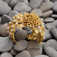 Load image into Gallery viewer, Floral Adjustable Handcuff
