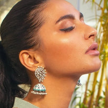 Load image into Gallery viewer, Hoor Jhumkas
