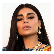 Load image into Gallery viewer, Pearl It Around Hoops
