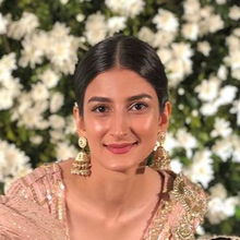 Load image into Gallery viewer, Gulabo Jhumkas- The Shy Charmer
